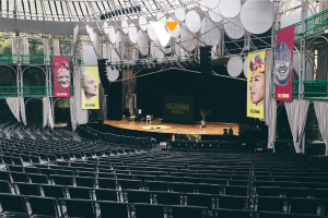 Cara Event Organizer Menyulap Venue Biasa Menjadi Luar Biasa